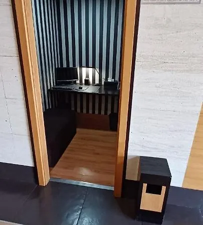 Zenit Hall 88 شقة فندقية 4*