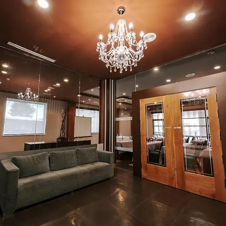 Zenit Hall 88 شقة فندقية 4*