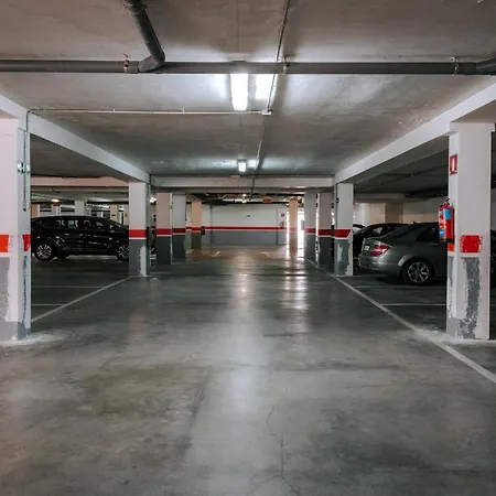 Ξενοδοχείο με διαμερίσματα Zenit Hall 88 4*