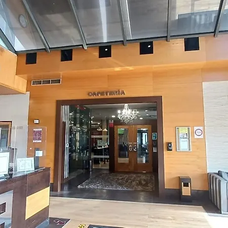 Ξενοδοχείο με διαμερίσματα Zenit Hall 88