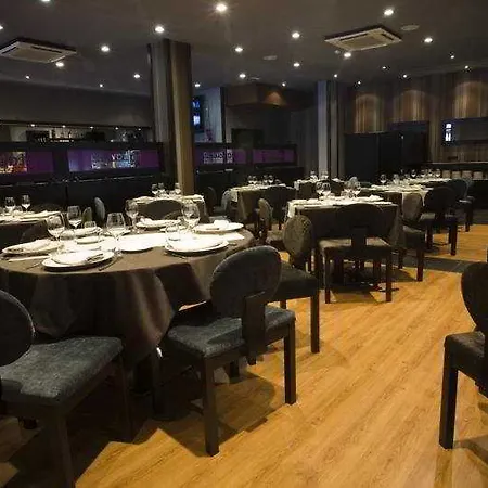 Zenit Hall 88 Aparthotel Salamanka