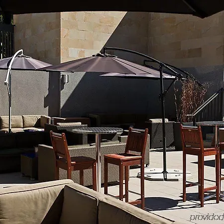 Zenit Hall 88 شقة فندقية 4*