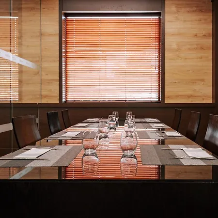 Zenit Hall 88 4* سلامنكا