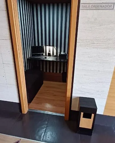 Zenit Hall 88 公寓式酒店 4*