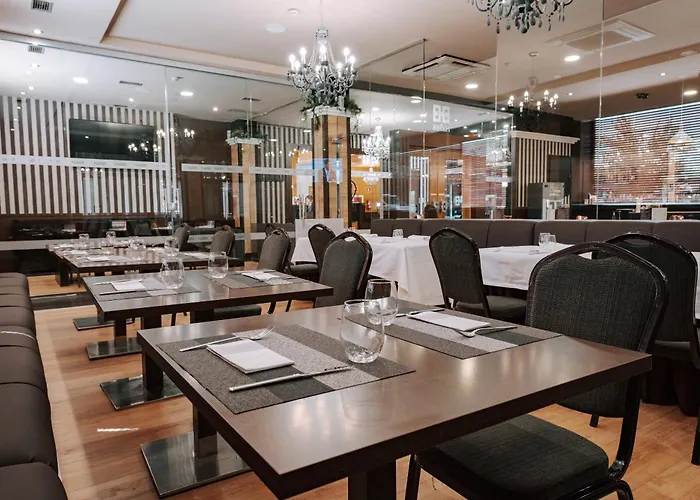 Zenit Hall 88 公寓式酒店 萨拉曼卡