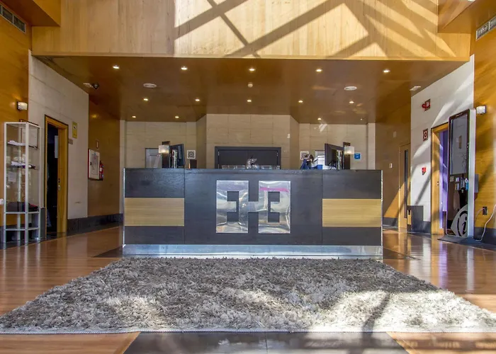 Zenit Hall 88 公寓式酒店 萨拉曼卡