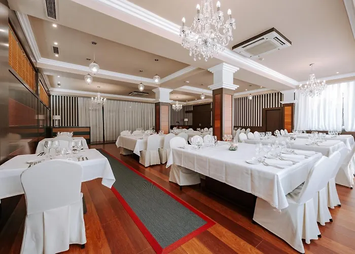 Zenit Hall 88 公寓式酒店 4*