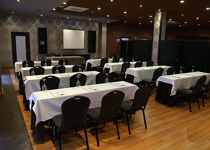 Zenit Hall 88 4* 살라망카