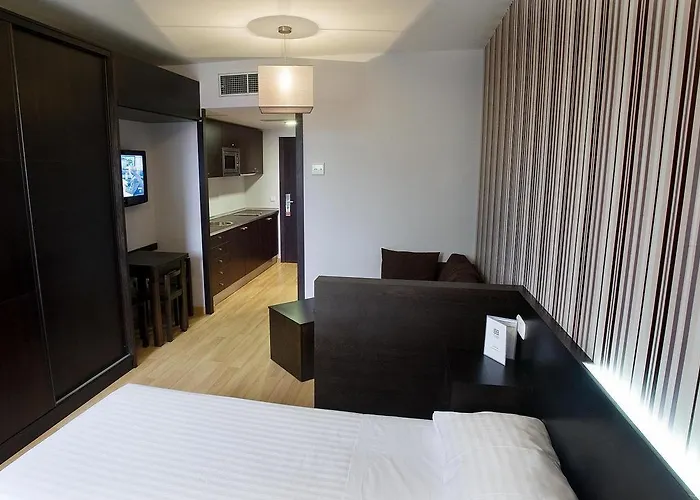 Zenit Hall 88 公寓式酒店 萨拉曼卡