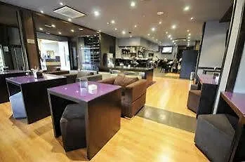 公寓式酒店 Zenit Hall 88 4*